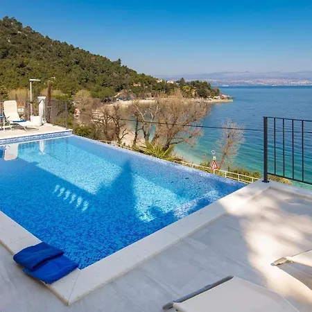 Medea Villa